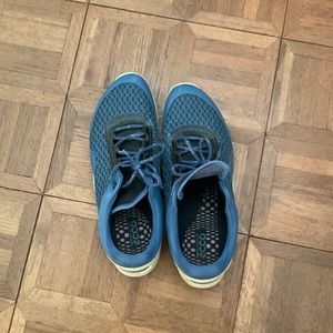 Ecco blue tennis shoe size 10